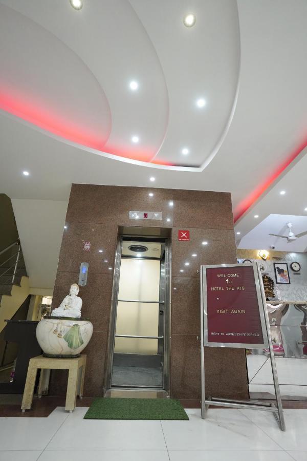 Hotel The Rts Plaza New Delhi Ngoại thất bức ảnh